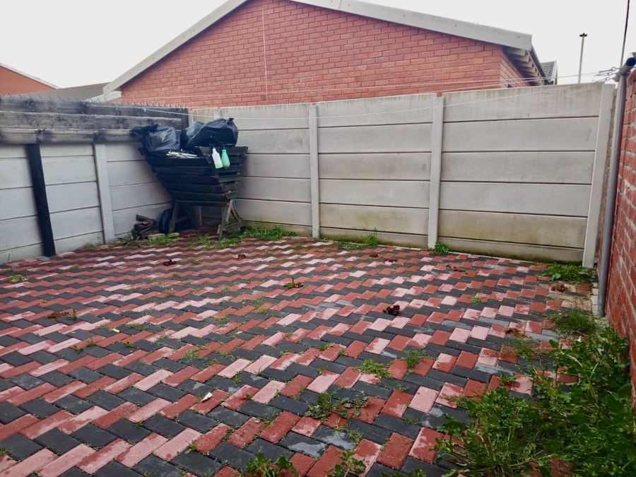 2 Bedroom Property for Sale in Walmer Eastern Cape